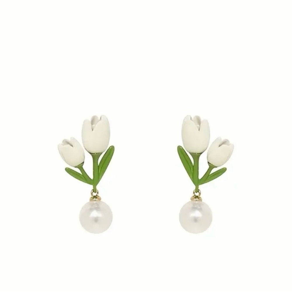 Tulip Floral Pearl Drop Earrings - Picture 5 of 5